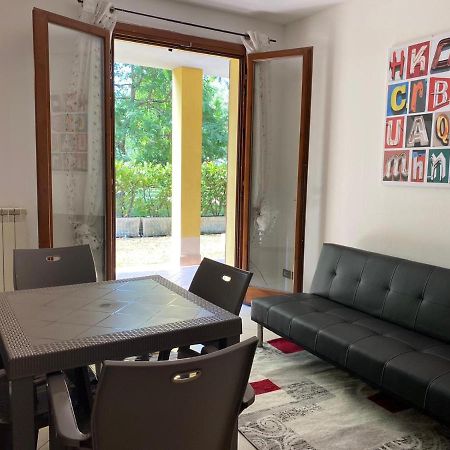 Appartamento Il Faro Con Giardino In Residence Con Piscina 代森扎诺-德尔加达 外观 照片