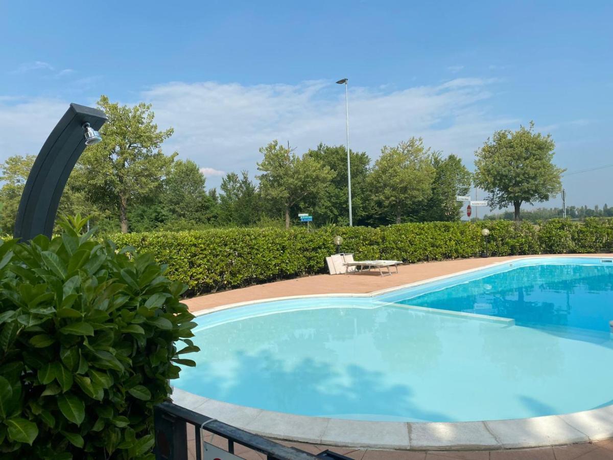 Appartamento Il Faro Con Giardino In Residence Con Piscina 代森扎诺-德尔加达 外观 照片