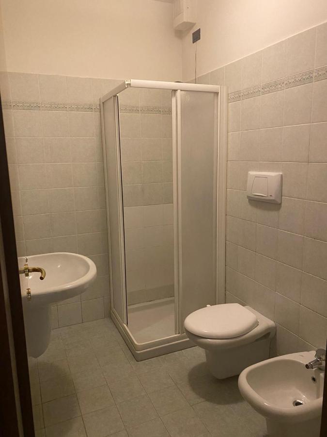Appartamento Il Faro Con Giardino In Residence Con Piscina 代森扎诺-德尔加达 外观 照片